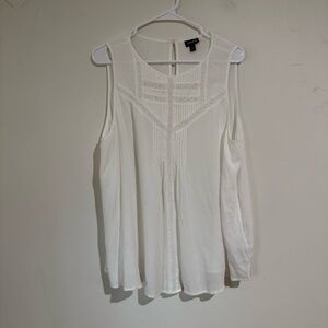Torrid Lace Front White Sleeveless Blouse size 1x